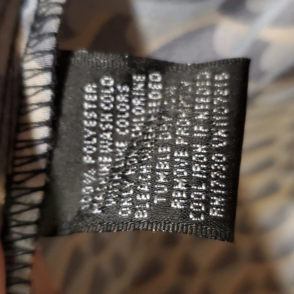 Mossimo ladies top - Picture 3 of 5